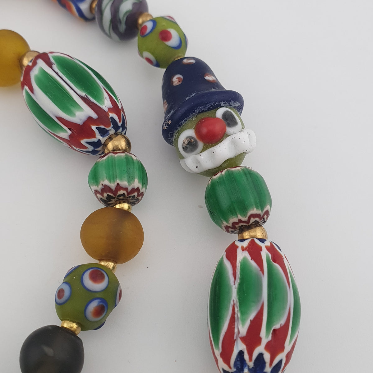 Collier de perles de verre style africain vénitien vintage mélangé