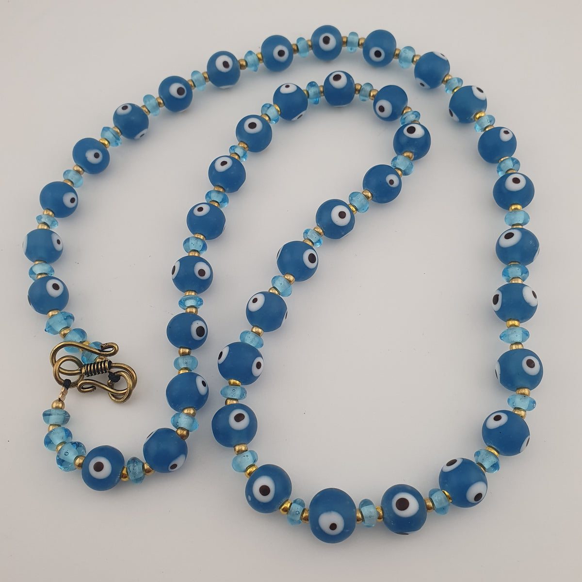 Collier de perles en verre de style vénitien vintage Œil de Turc