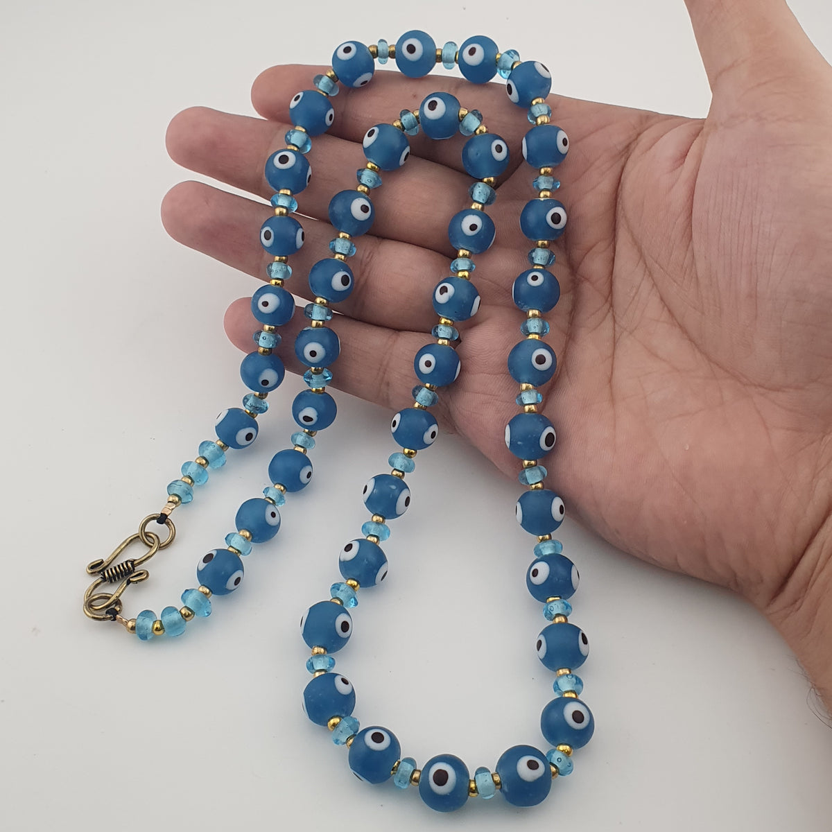 Collier de perles en verre de style vénitien vintage Œil de Turc