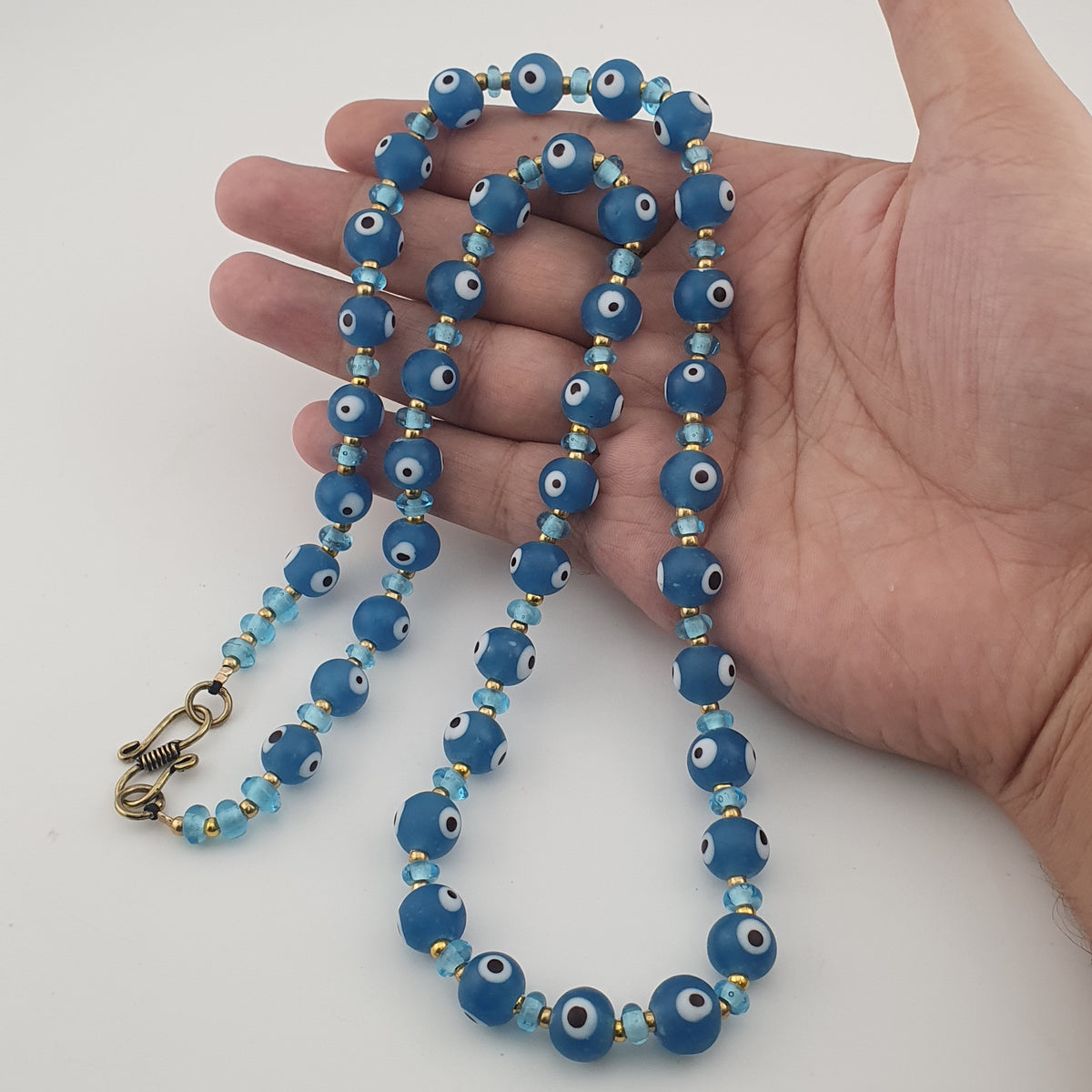 Collier de perles en verre de style vénitien vintage Œil de Turc