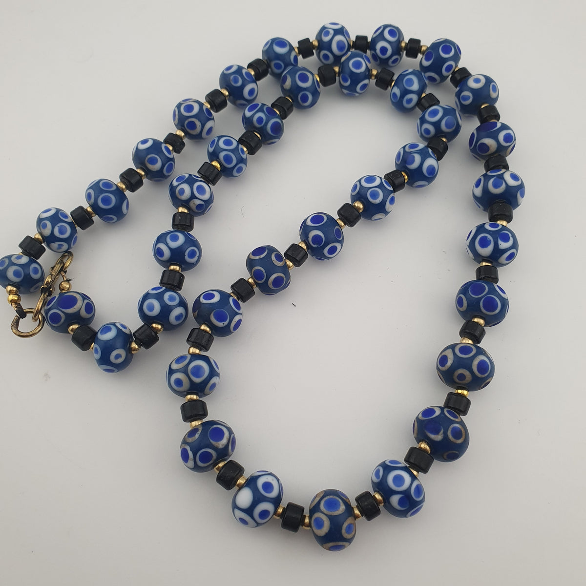 Collier en verre à mille yeux de style vénitien antique
