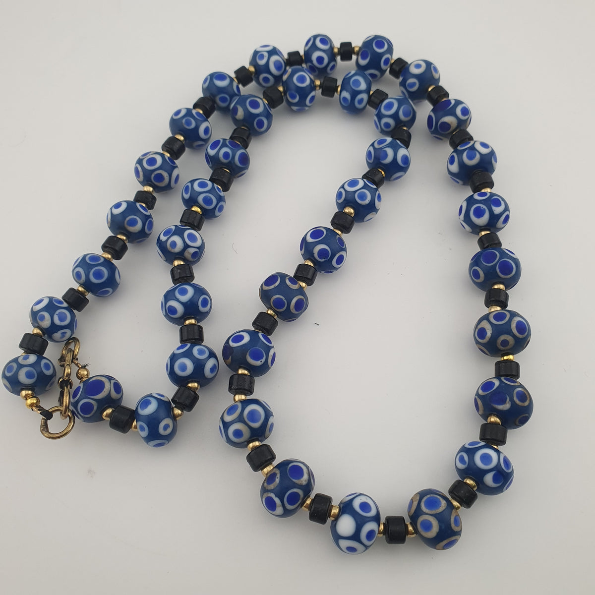 Collier en verre à mille yeux de style vénitien antique