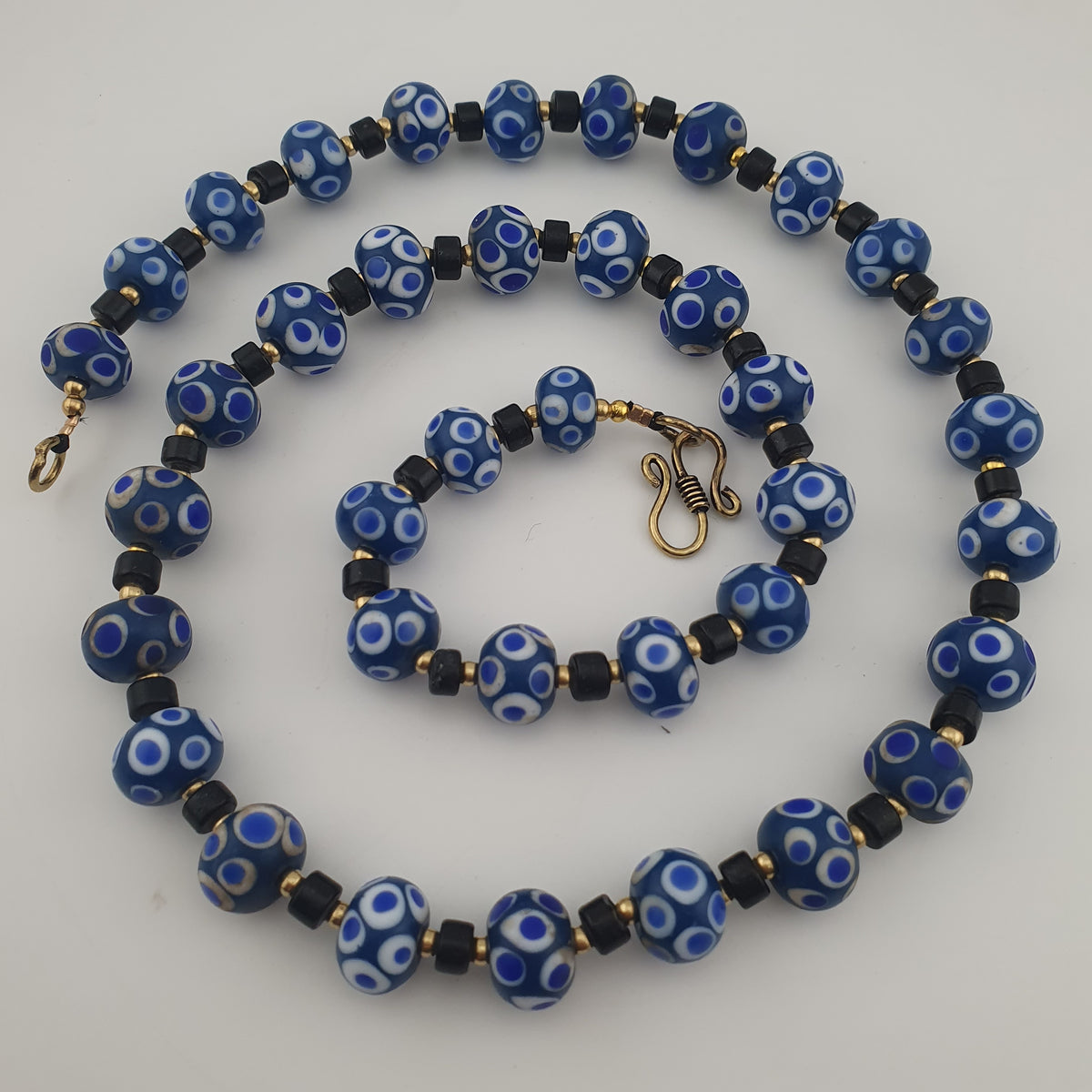 Collier en verre à mille yeux de style vénitien antique
