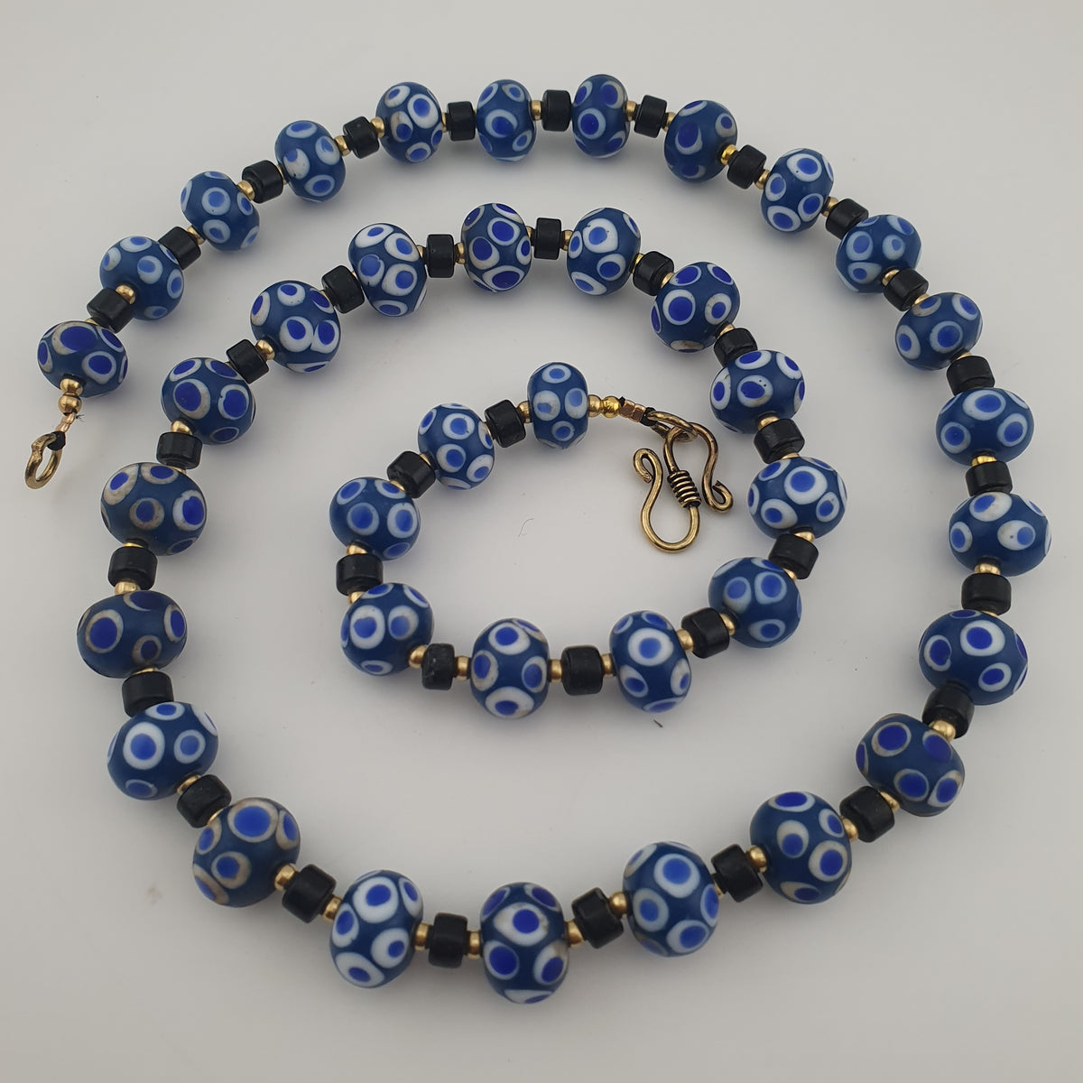 Collier en verre à mille yeux de style vénitien antique