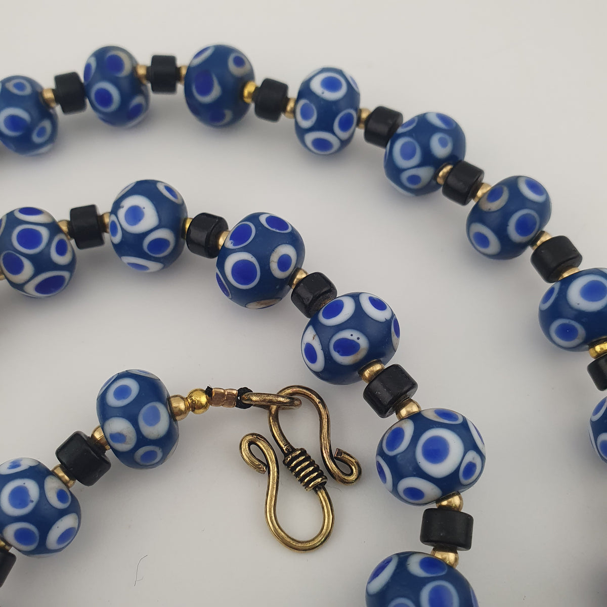 Collier en verre à mille yeux de style vénitien antique