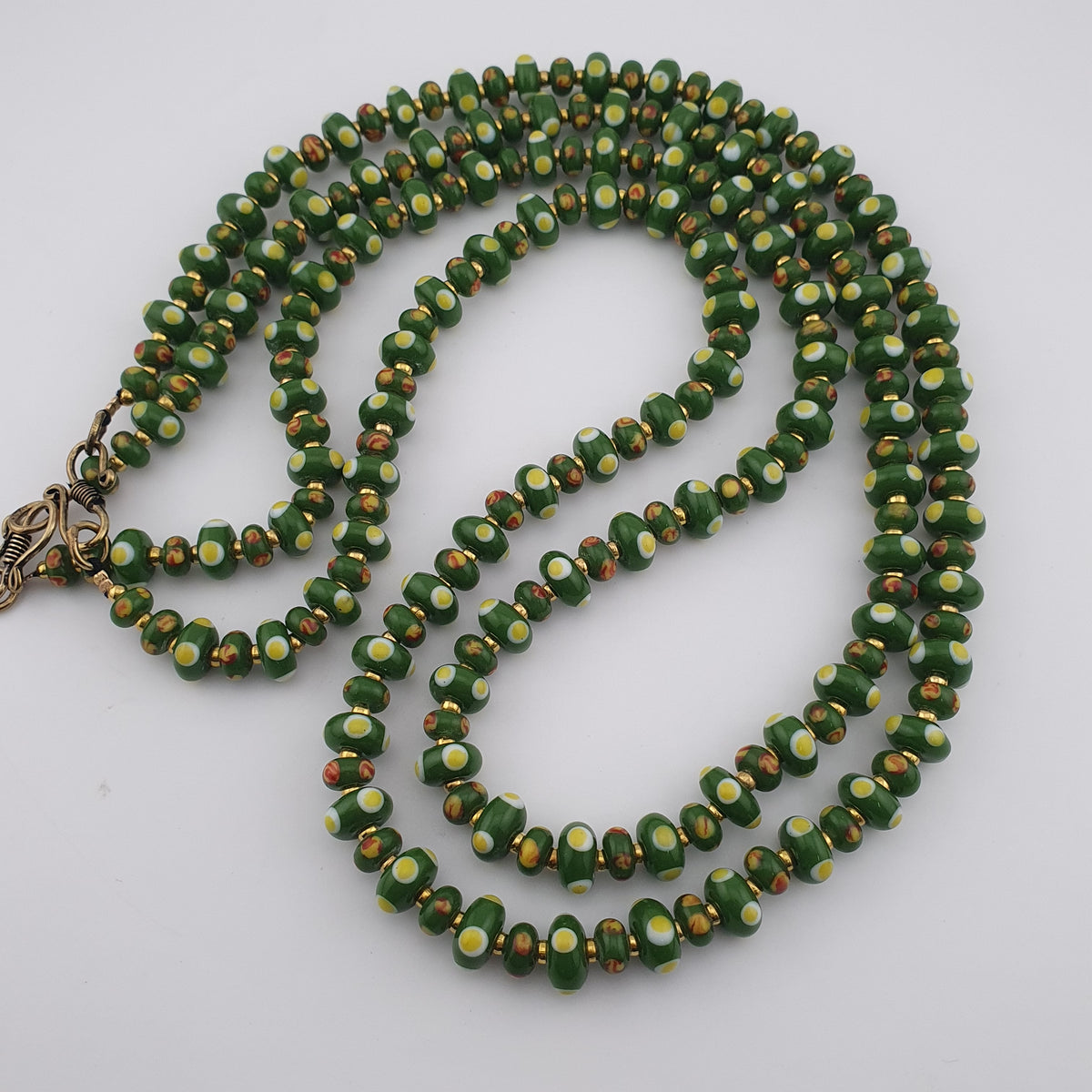 Vintage Venetian Style Green Eyes Tire Shape Glass Beads Necklace