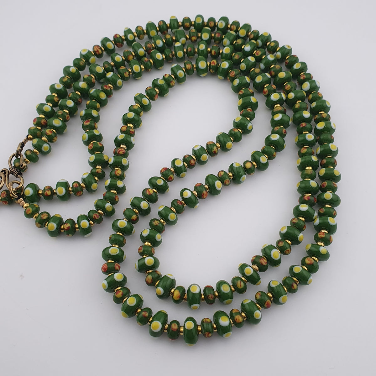 Vintage Venetian Style Green Eyes Tire Shape Glass Beads Necklace