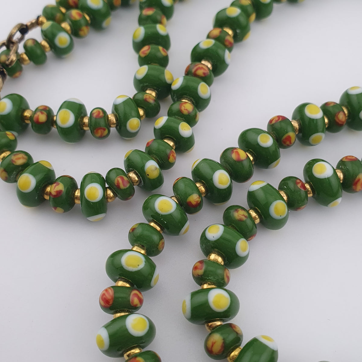 Vintage Venetian Style Green Eyes Tire Shape Glass Beads Necklace