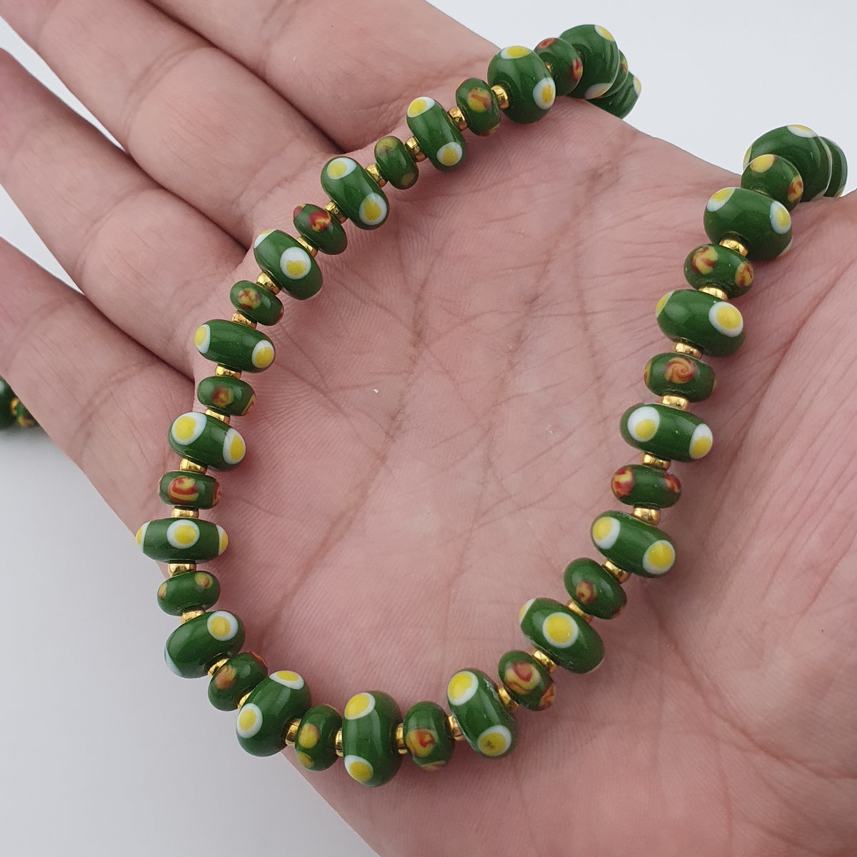Vintage Venetian Style Green Eyes Tire Shape Glass Beads Necklace