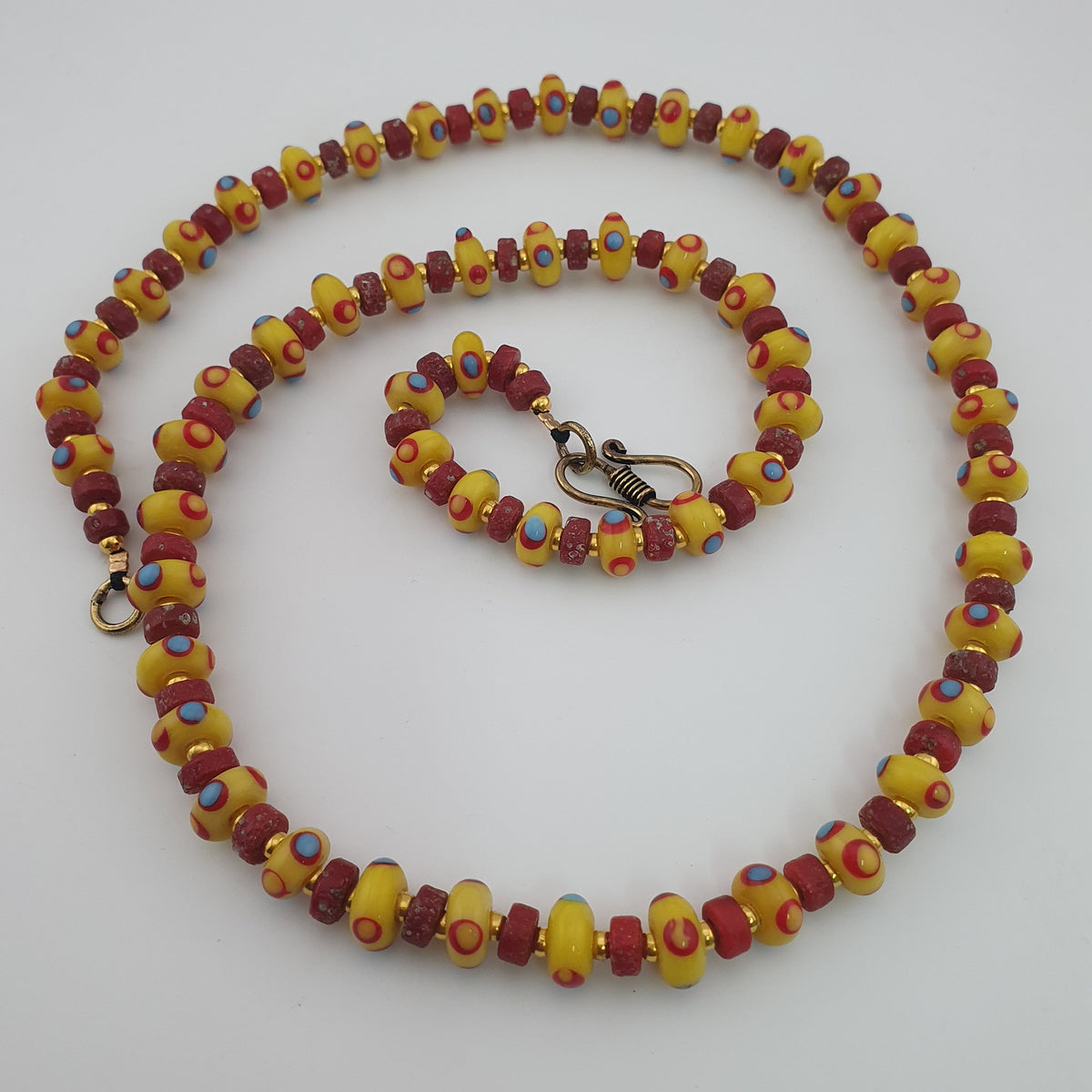 Antique Venetian African Eyes & Red African Tiny tire Shape Glass Beads Necklace