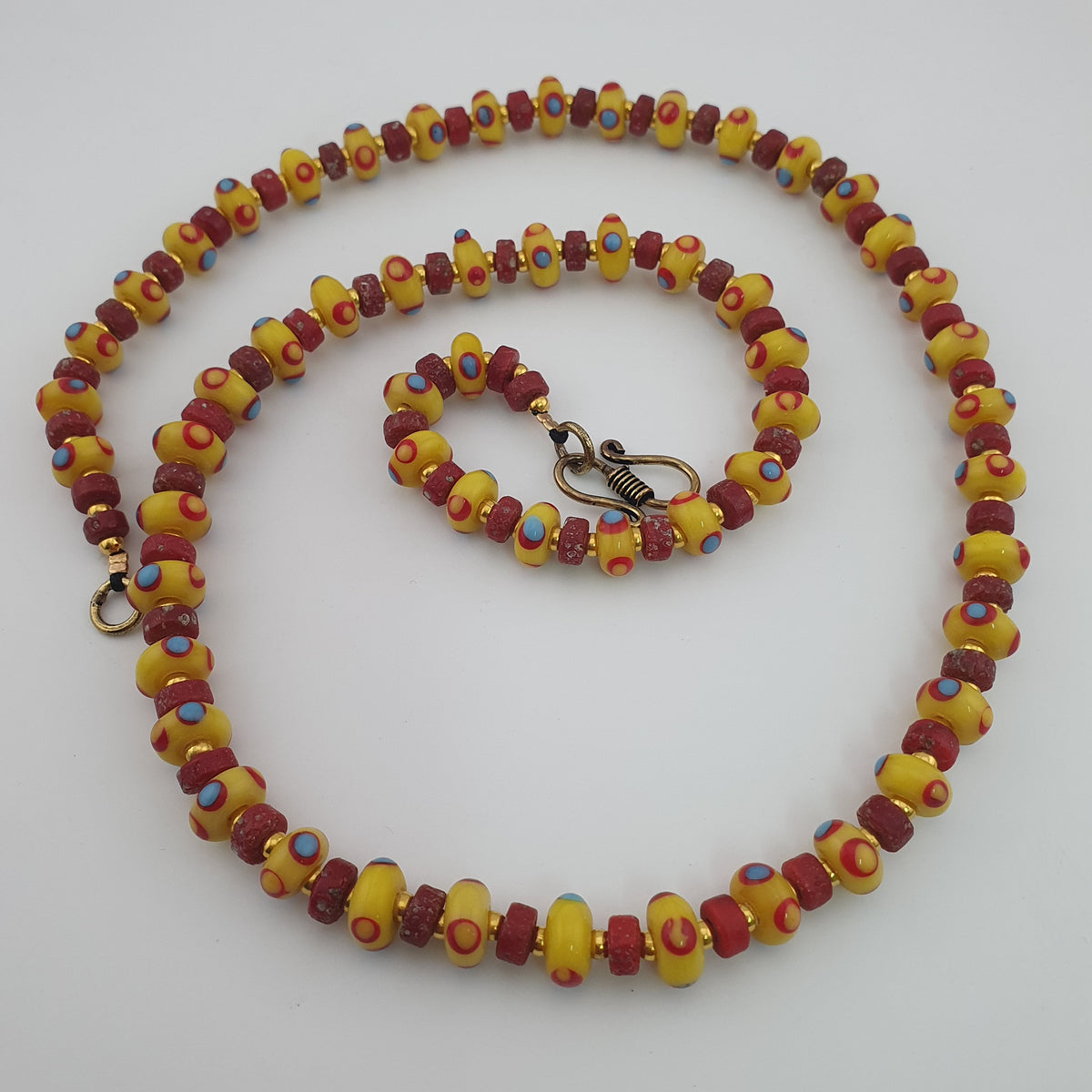 Antique Venetian African Eyes & Red African Tiny tire Shape Glass Beads Necklace