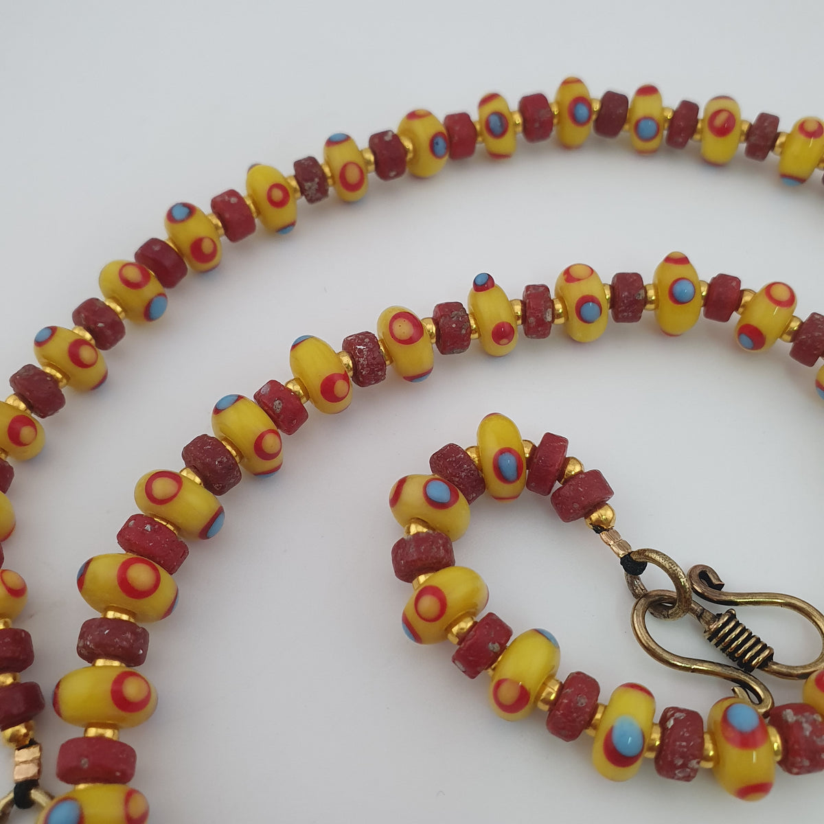 Antique Venetian African Eyes & Red African Tiny tire Shape Glass Beads Necklace