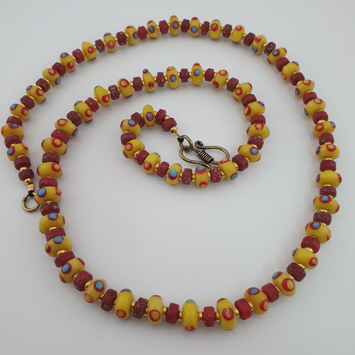 Antique Venetian African Eyes & Red African Tiny tire Shape Glass Beads Necklace