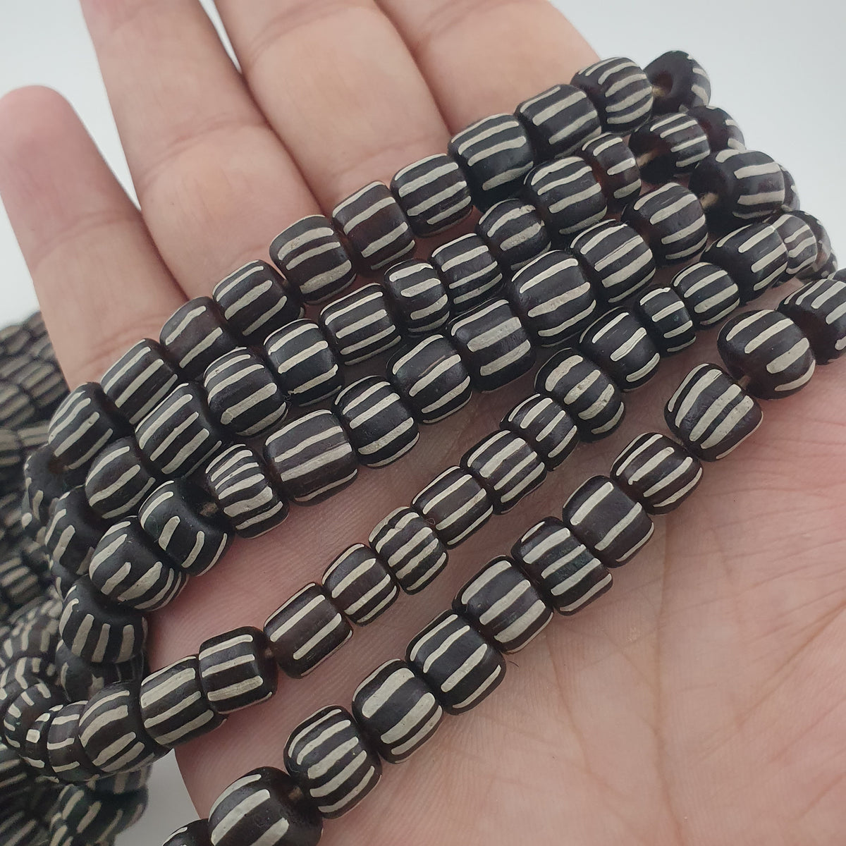 Vintage African Style White Stripe 10mm - 10.9mm Glass Beads necklace Strand