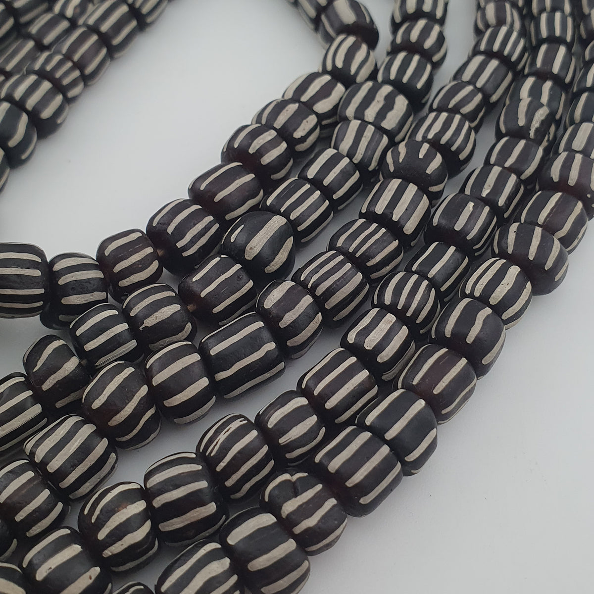 Vintage African Style White Stripe 10mm - 10.9mm Glass Beads necklace Strand