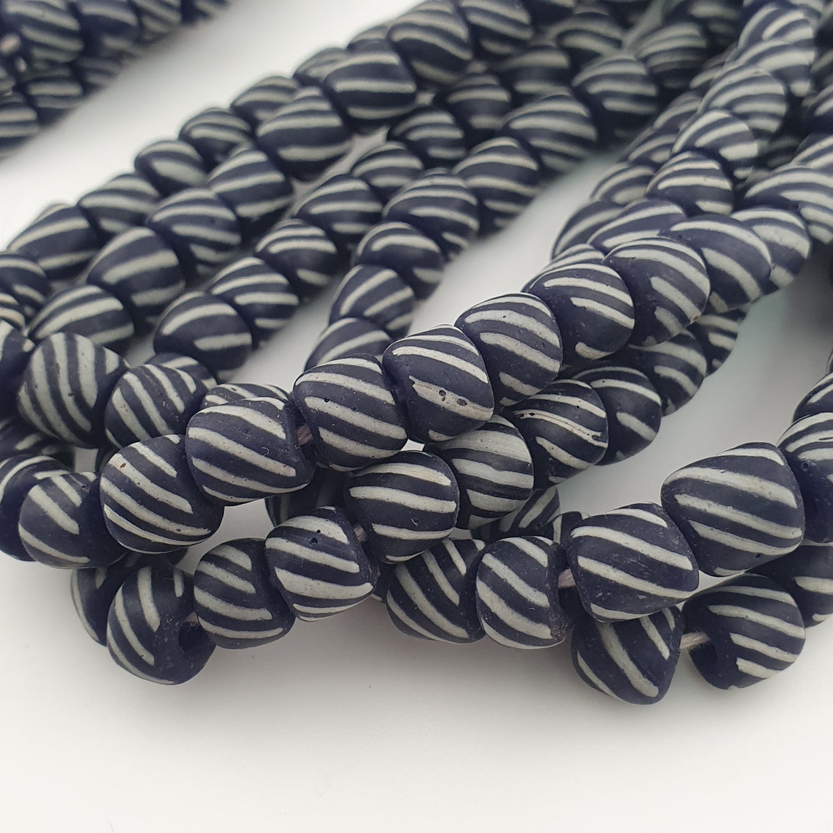 Vintage African white Stripe Black 7.0mm - 7.3mm Glass Beads Necklace