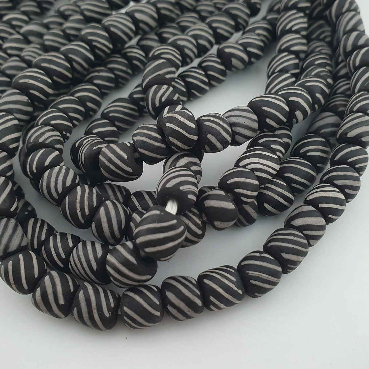 Vintage African Style White Stripe Black 8.2mm - 8.5mm Glass Beads Necklace Strand