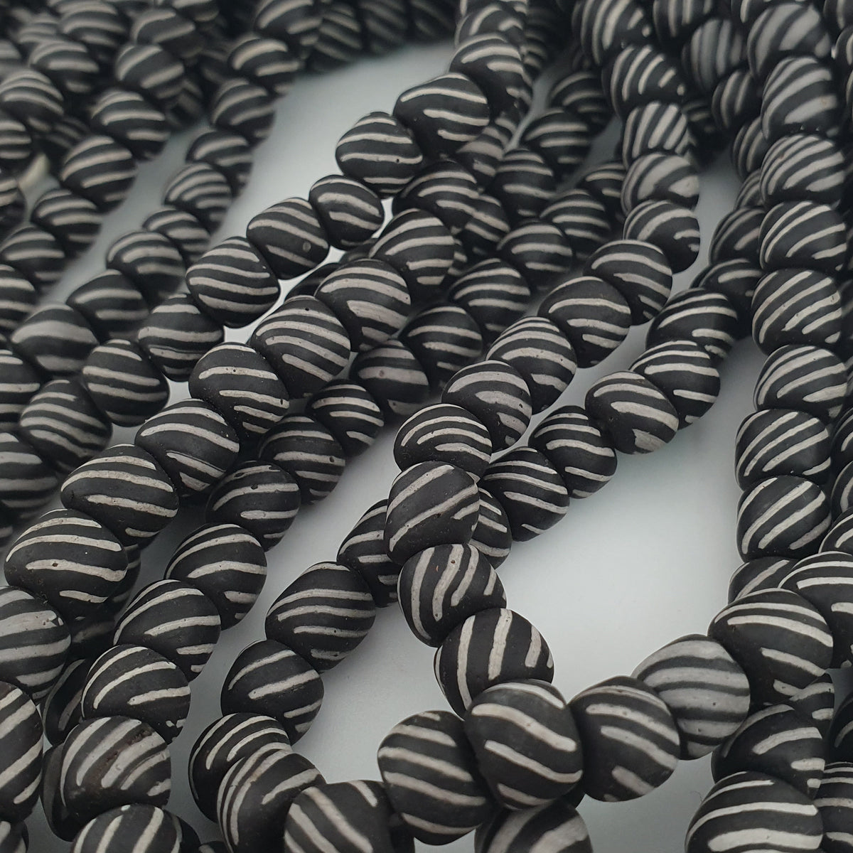 Vintage African Style White Stripe Black 8.2mm - 8.5mm Glass Beads Necklace Strand