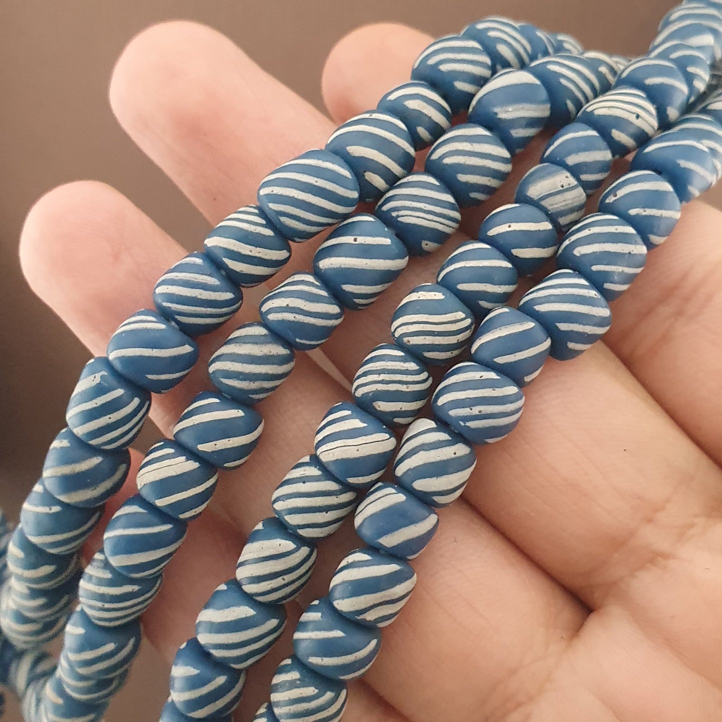 Vintage Afrikanischer Stil Weißer Streifen Blau 7mm -8mm Glasperlen Halskette Strang