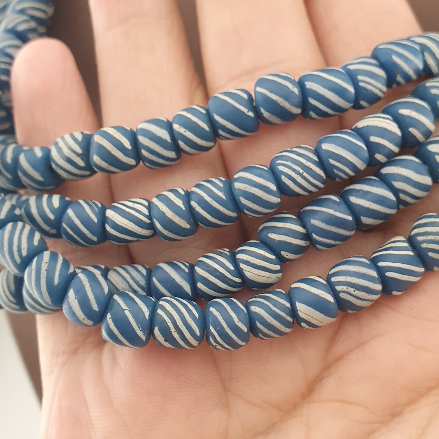 Vintage Afrikanischer Stil Weißer Streifen Blau 7mm -8mm Glasperlen Halskette Strang
