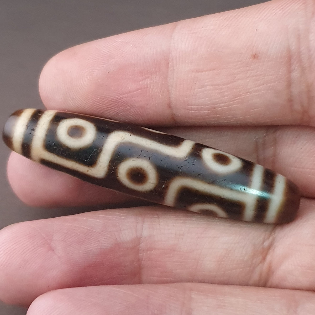 Pendentif amulette ancienne en perle tibétaine Agate Dzi 9 yeux de l'Himalaya