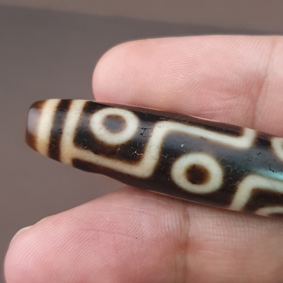 Pendentif amulette ancienne en perle tibétaine Agate Dzi 9 yeux de l'Himalaya