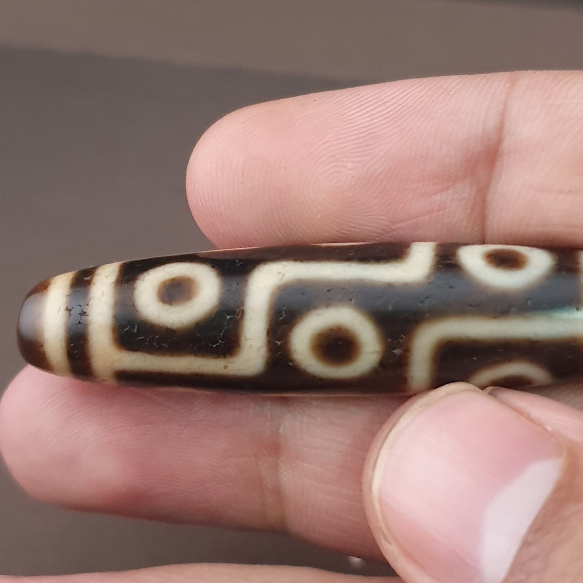 Pendentif amulette ancienne en perle tibétaine Agate Dzi 9 yeux de l'Himalaya