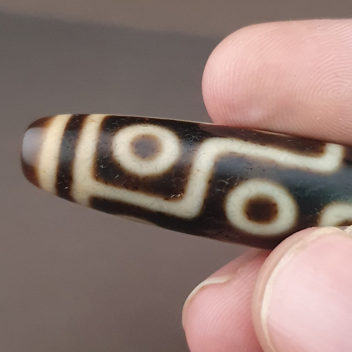 Pendentif Amulette Tibétaine Ancienne Agate Dzi 9 Yeux de l'Himalaya