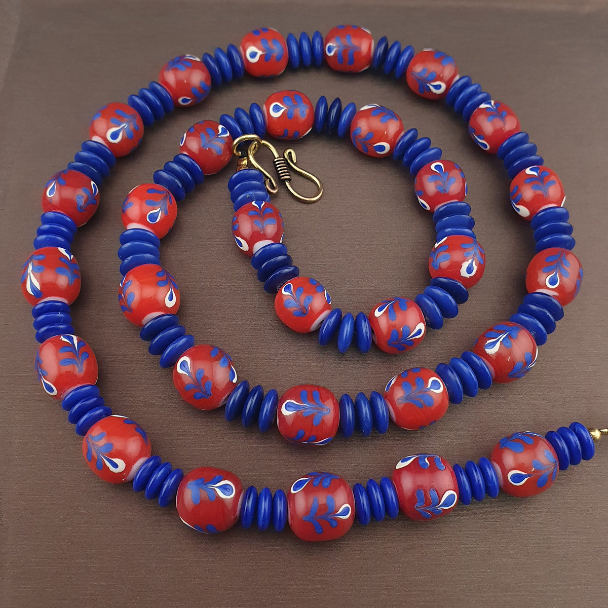 Vintage Venetian Style Floral Glass And tire Shape Blue Glass Beads Necklace