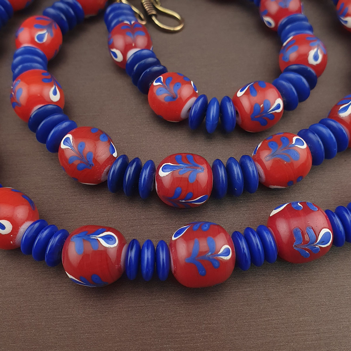 Vintage Venetian Style Floral Glass And tire Shape Blue Glass Beads Necklace