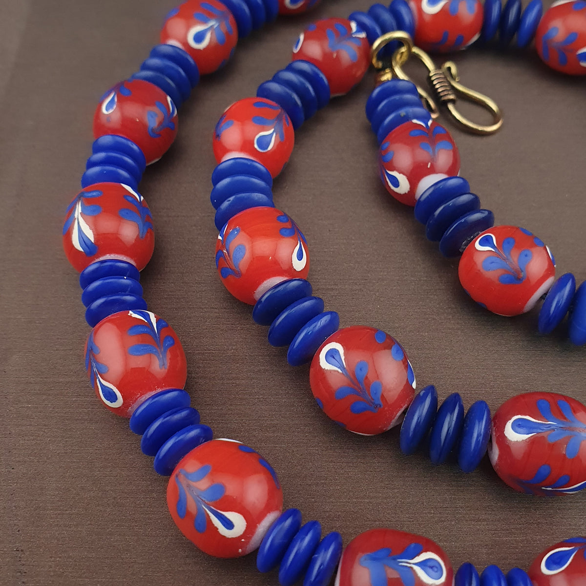 Vintage Venetian Style Floral Glass And tire Shape Blue Glass Beads Necklace