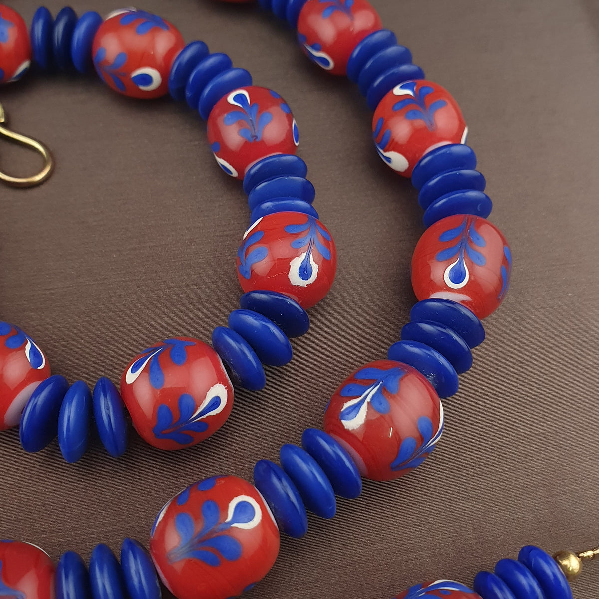 Vintage Venetian Style Floral Glass And tire Shape Blue Glass Beads Necklace