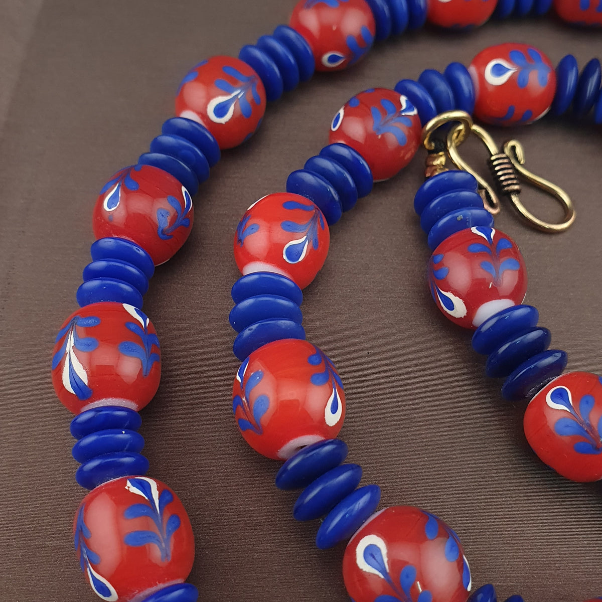 Vintage Venetian Style Floral Glass And tire Shape Blue Glass Beads Necklace