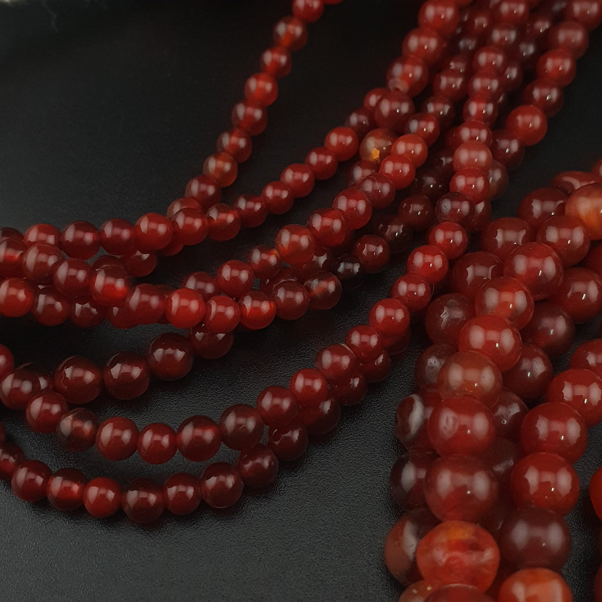 Collier vintage perles africaines agate cornaline rouge multi-rangs du Mali