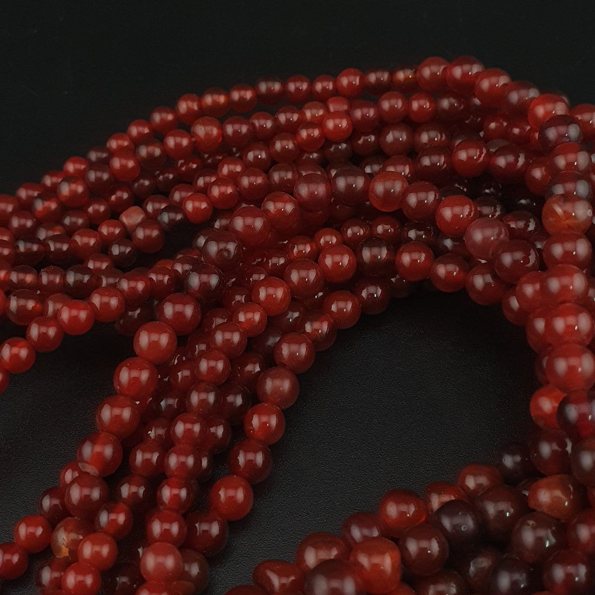Collier vintage perles africaines agate cornaline rouge multi-rangs du Mali
