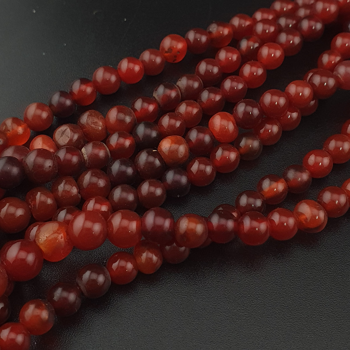 Collier vintage perles africaines agate cornaline rouge multi-rangs du Mali