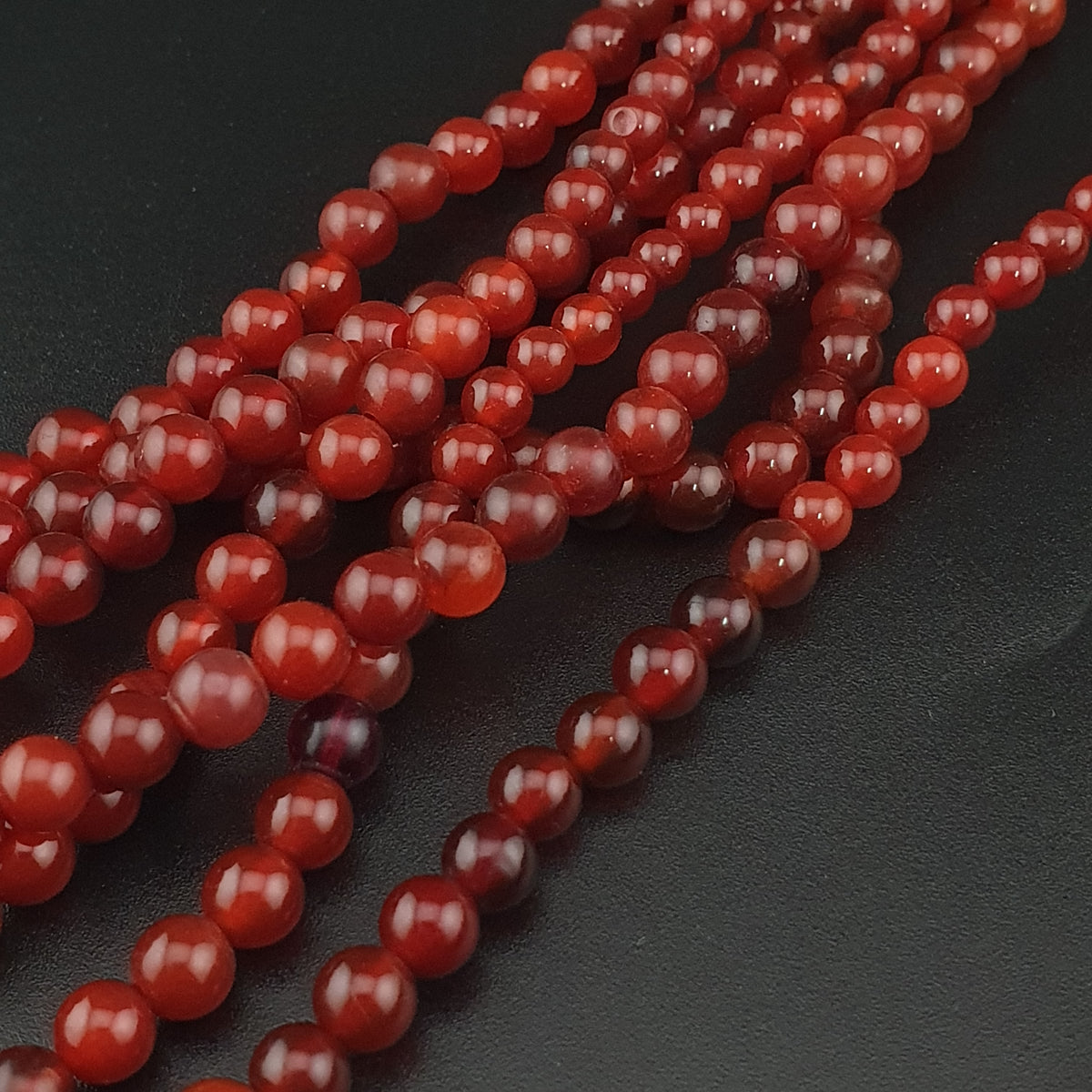 Collier vintage perles africaines agate cornaline rouge multi-rangs du Mali