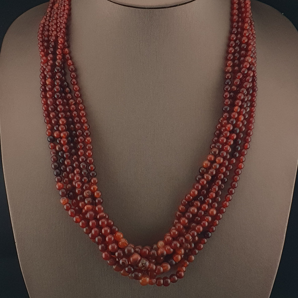 Collier vintage perles africaines agate cornaline rouge multi-rangs du Mali