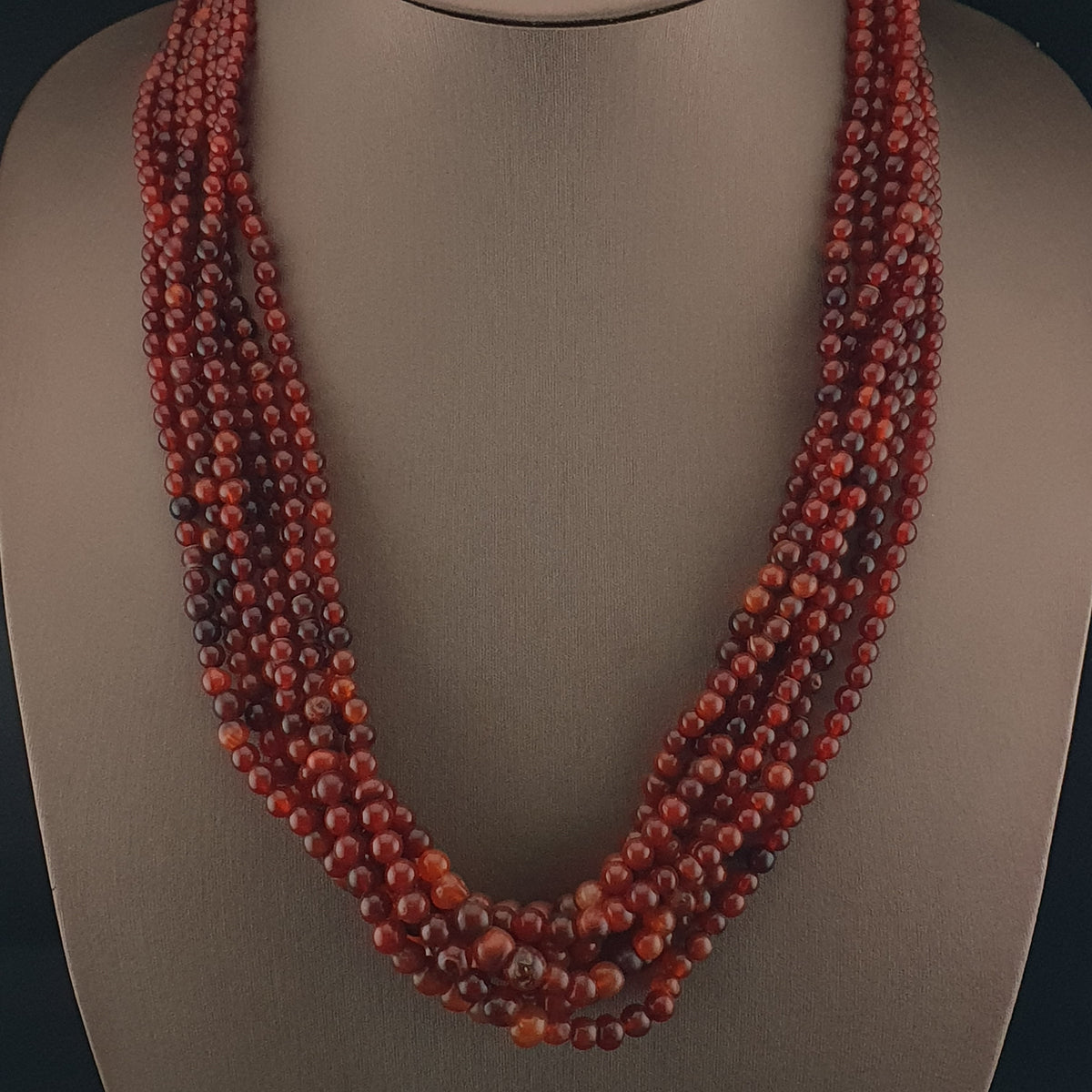 Collier vintage perles africaines agate cornaline rouge multi-rangs du Mali