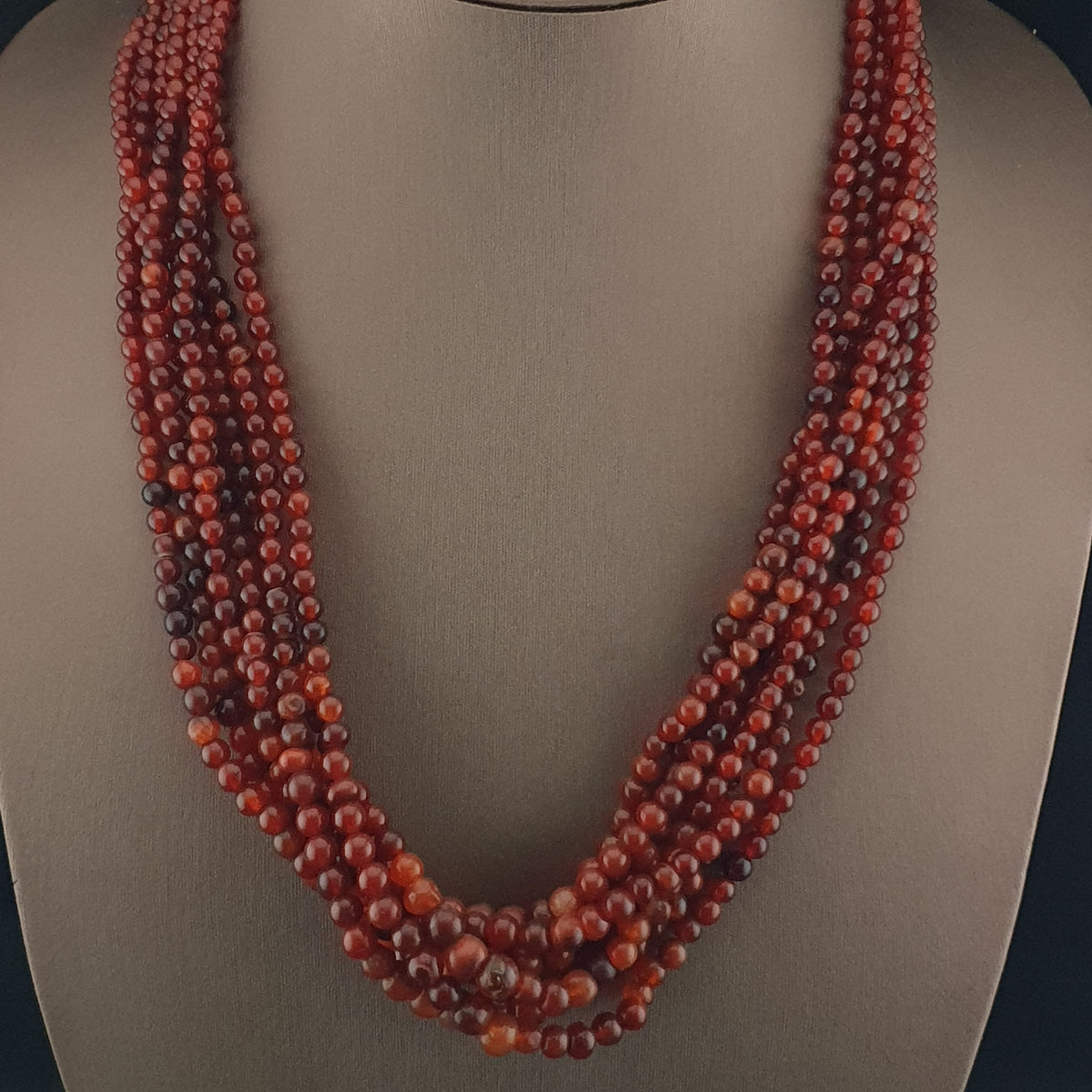 Collier vintage perles africaines agate cornaline rouge multi-rangs du Mali