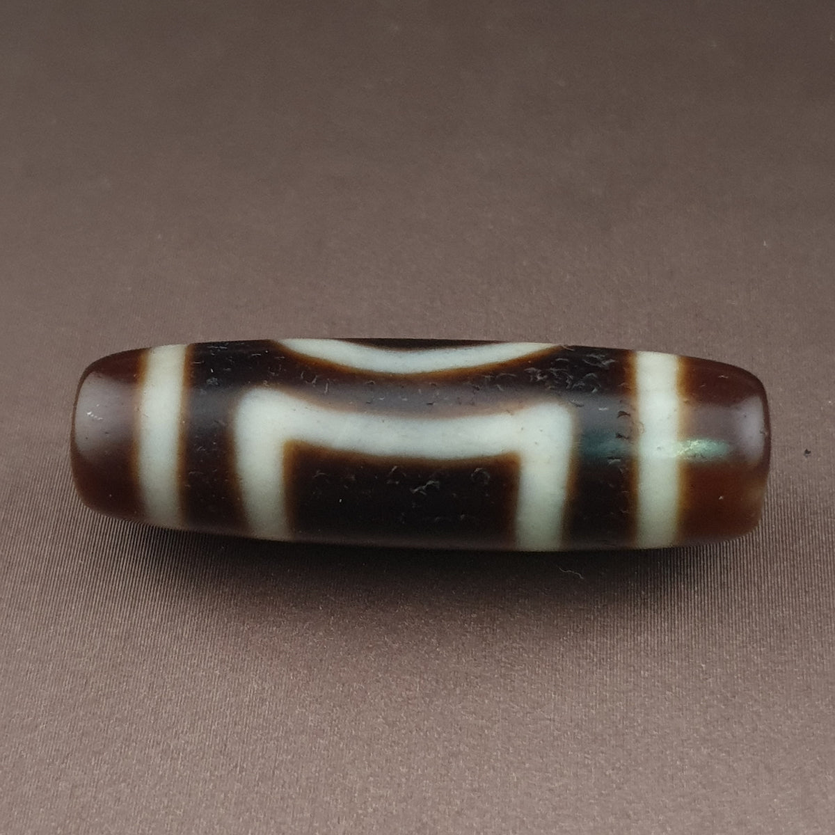 Pendentif Amulette Perle Dzi en Agate Oeil Circulaire & Carré Antique Tibétain de l'Himalaya