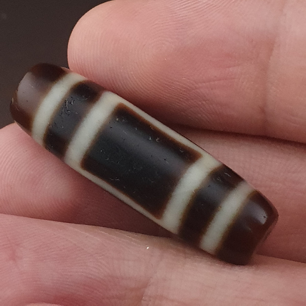 Pendentif Amulette Perle Dzi en Agate Oeil Circulaire & Carré Antique Tibétain de l'Himalaya