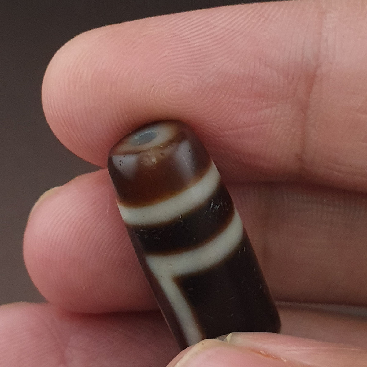 Pendentif Amulette Perle Dzi en Agate Oeil Circulaire & Carré Antique Tibétain de l'Himalaya