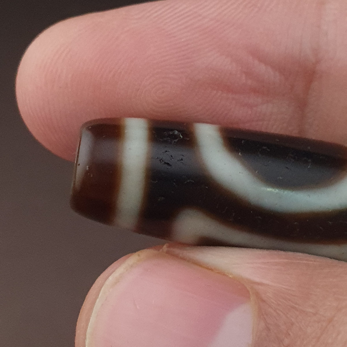 Pendentif Amulette Perle Dzi en Agate Oeil Circulaire & Carré Antique Tibétain de l'Himalaya