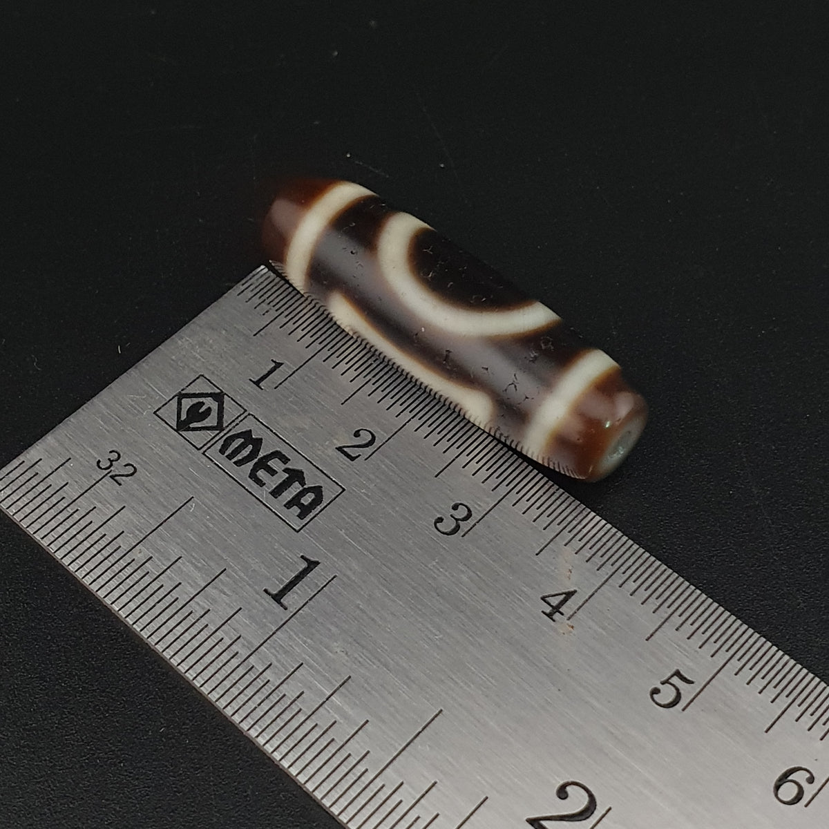 Pendentif Amulette Perle Dzi en Agate Oeil Circulaire & Carré Antique Tibétain de l'Himalaya