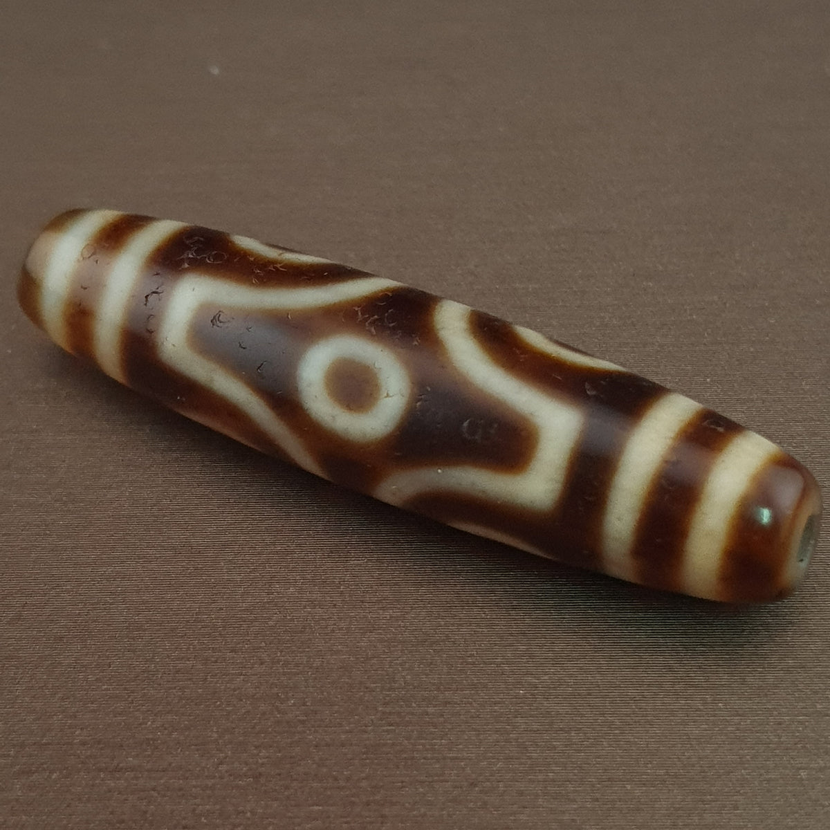 Pendentif amulette antique perle Dzi agate tibétaine de l'Himalaya à 6 yeux