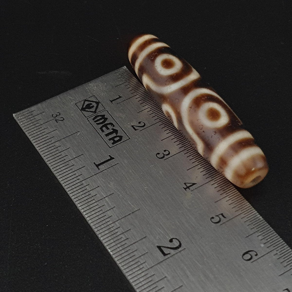 Pendentif amulette antique perle Dzi agate tibétaine de l'Himalaya à 6 yeux