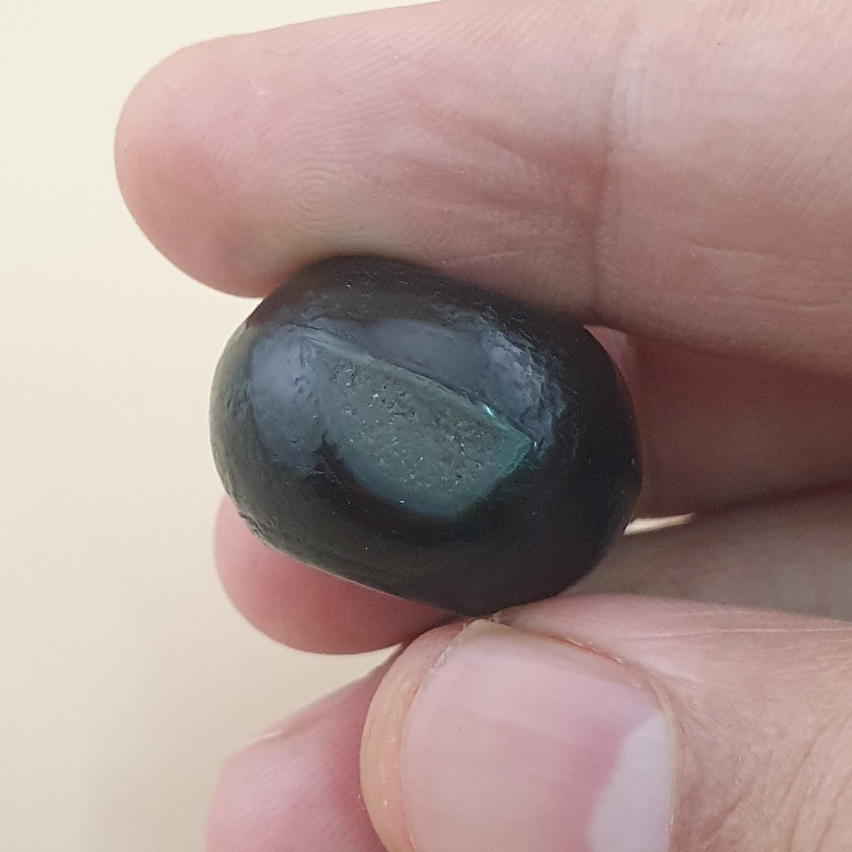 Amulette vintage en œil de Suleimani en agate naturelle, forme pneu