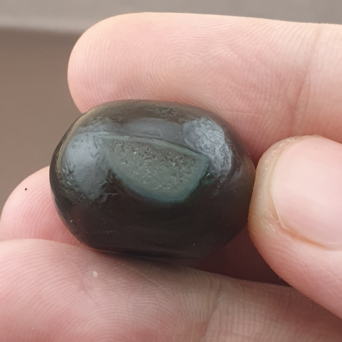 Amulette vintage en œil de Suleimani en agate naturelle, forme pneu