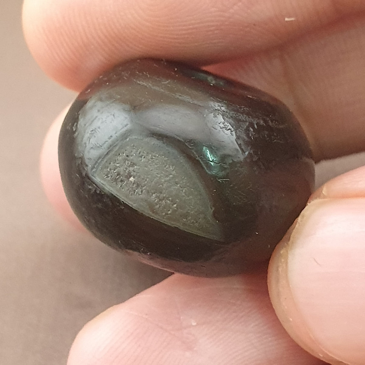 Amulette vintage en œil de Suleimani en agate naturelle, forme pneu